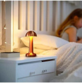 چراغ رومیزی قابل شارژ با آباژور تزئینی