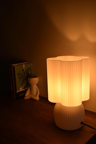 آباژور سفید مدرن Deep Technology Lumify