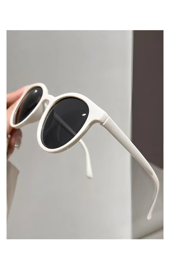 عینک آفتابی قدیمی دلا پیانتو