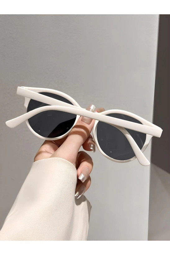 عینک آفتابی قدیمی دلا پیانتو