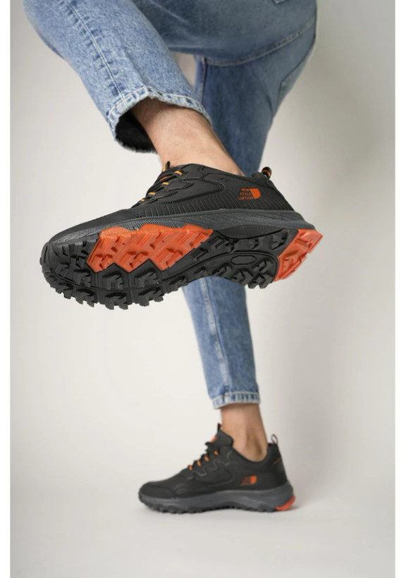 کفشهای کوهنوردی ضد آب