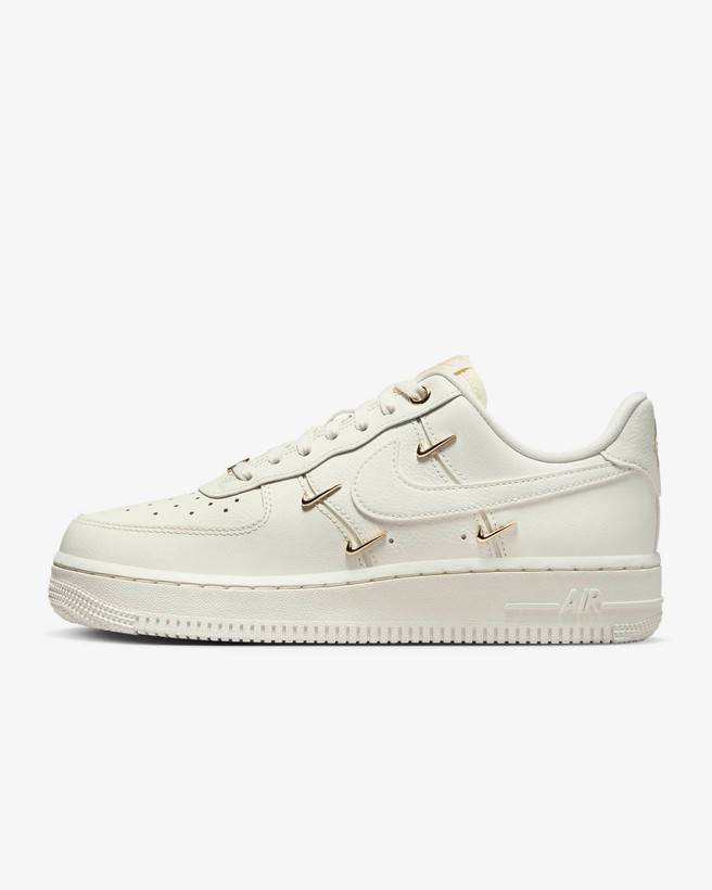 کتونی روزمره زنانه Nike Air Force 1 ’07 LX برند Nike (نایک)