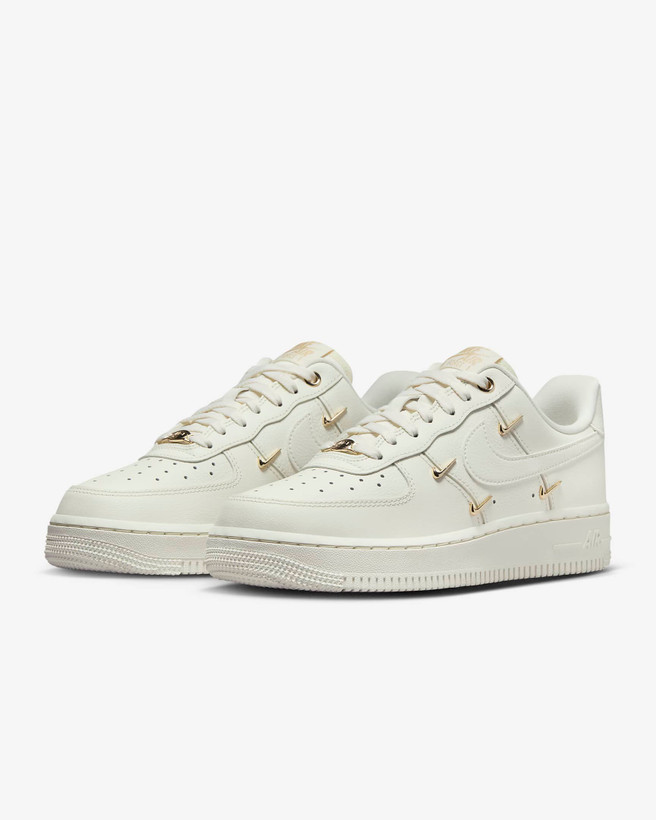 کتونی روزمره زنانه Nike Air Force 1 ’07 LX برند Nike (نایک)