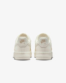 کتونی روزمره زنانه Nike Air Force 1 ’07 LX برند Nike (نایک)