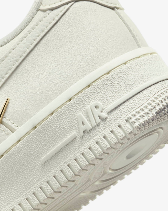 کتونی روزمره زنانه Nike Air Force 1 ’07 LX برند Nike (نایک)