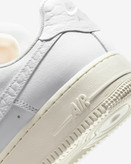 کتونی روزمره زنانه Nike Air Force 1 Low Premium برند Nike (نایک)