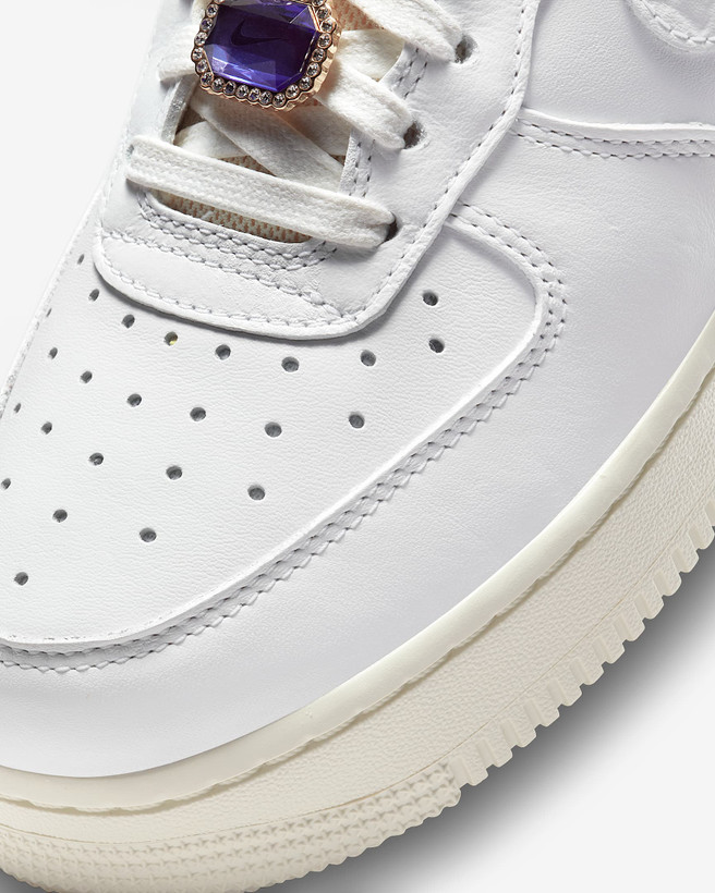 کتونی روزمره زنانه Nike Air Force 1 Low Premium برند Nike (نایک)