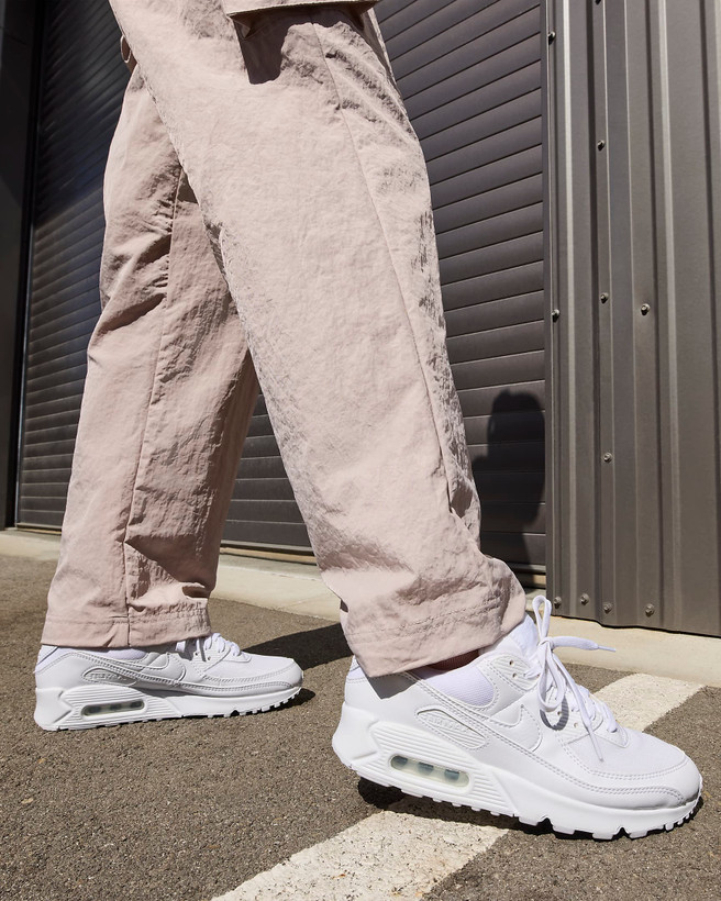 کتونی روزمره زنانه Nike Air Max 90 برند Nike (نایک)