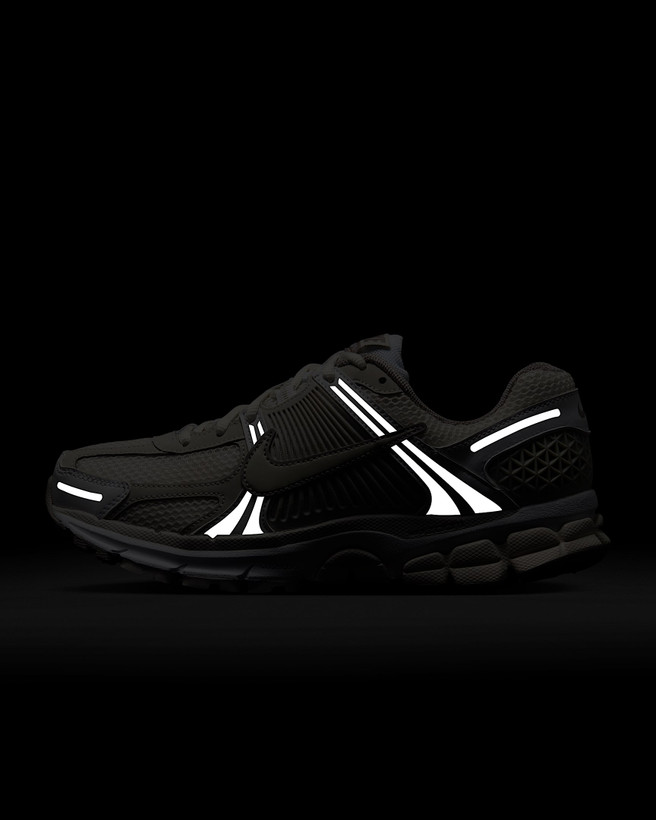 کتونی روزمره زنانه Nike Zoom Vomero 5 برند Nike (نایک)