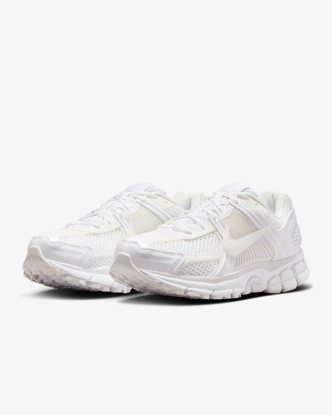 کتونی روزمره زنانه Nike Zoom Vomero 5 SE برند Nike (نایک)