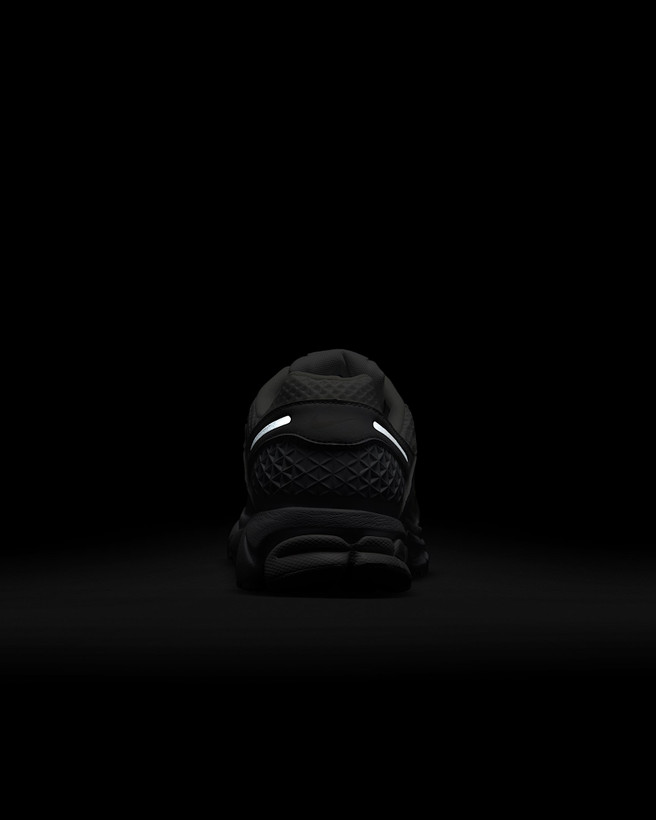 کتونی روزمره زنانه Nike Zoom Vomero 5 SE برند Nike (نایک)