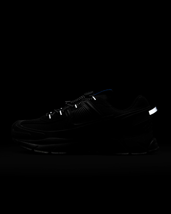 کتونی روزمره زنانه Nike Zoom Vomero Roam برند Nike (نایک)