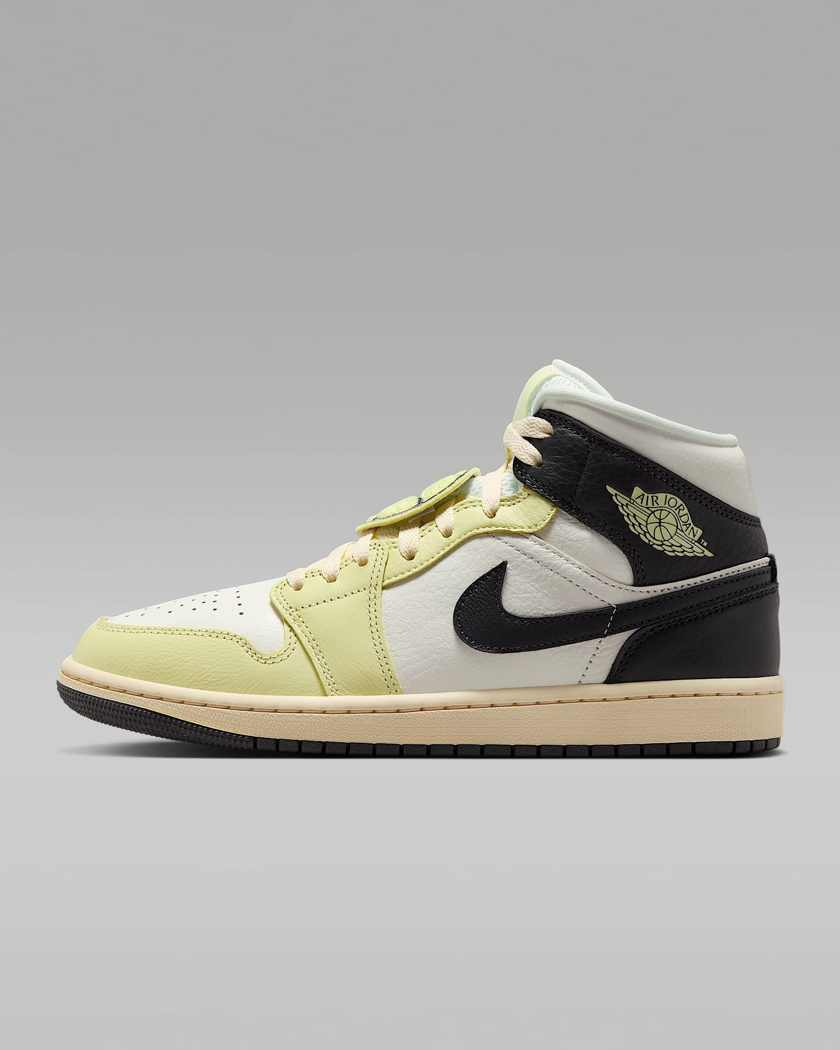 کتونی روزمره زنانه Air Jordan 1 Mid SE برند Nike (نایک)