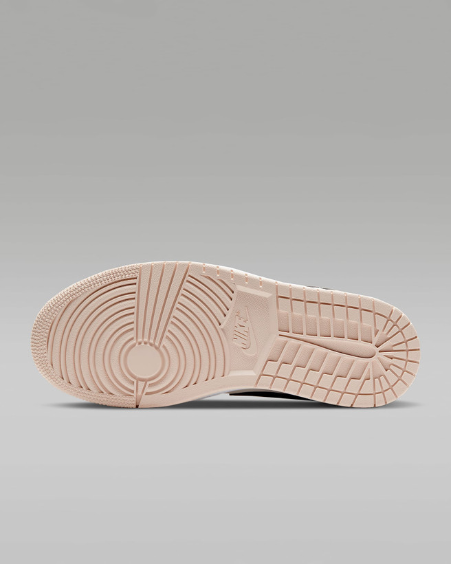 کتونی روزمره زنانه Air Jordan 1 Mid برند Nike (نایک)