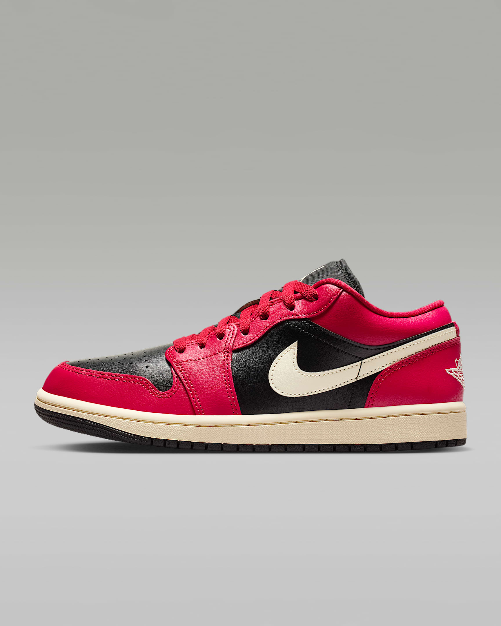 کتونی روزمره زنانه Air Jordan 1 Low برند Nike (نایک)