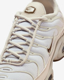 کتونی روزمره زنانه Nike Air Max Plus SE برند Nike (نایک)