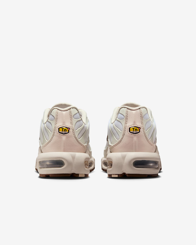 کتونی روزمره زنانه Nike Air Max Plus SE برند Nike (نایک)