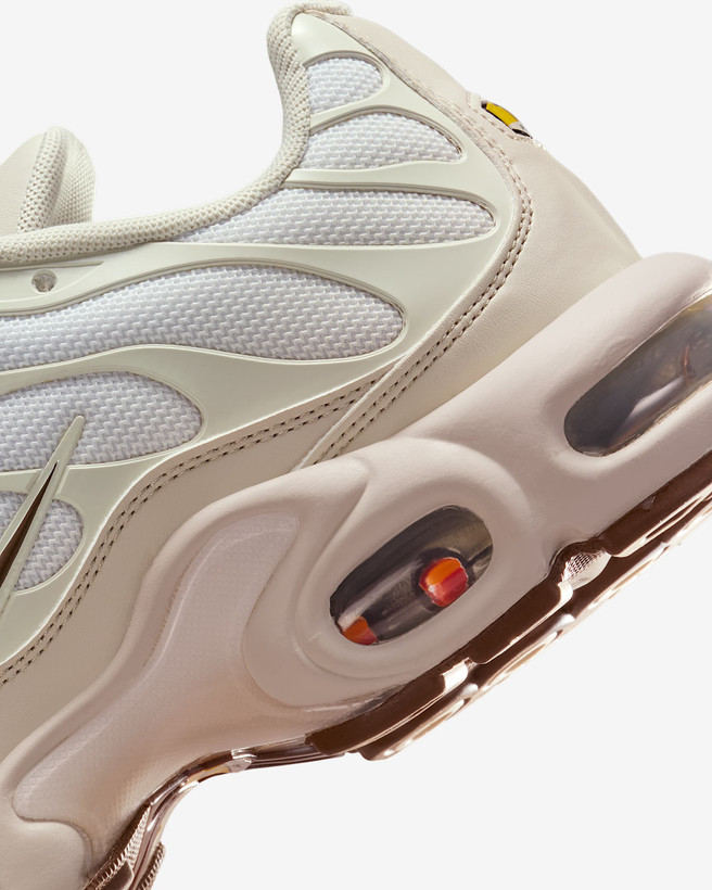 کتونی روزمره زنانه Nike Air Max Plus SE برند Nike (نایک)