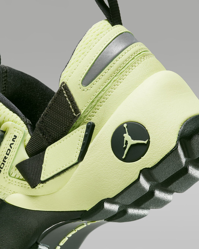 کتونی روزمره زنانه Jordan Trunner LX برند Nike (نایک)