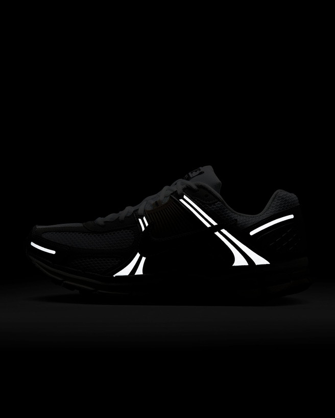 کتونی روزمره زنانه Nike Zoom Vomero 5 برند Nike (نایک)