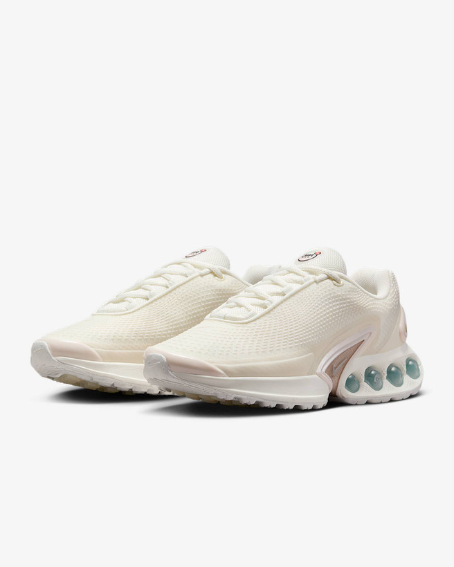 کتونی روزمره زنانه Nike Air Max Dn SE برند Nike (نایک)