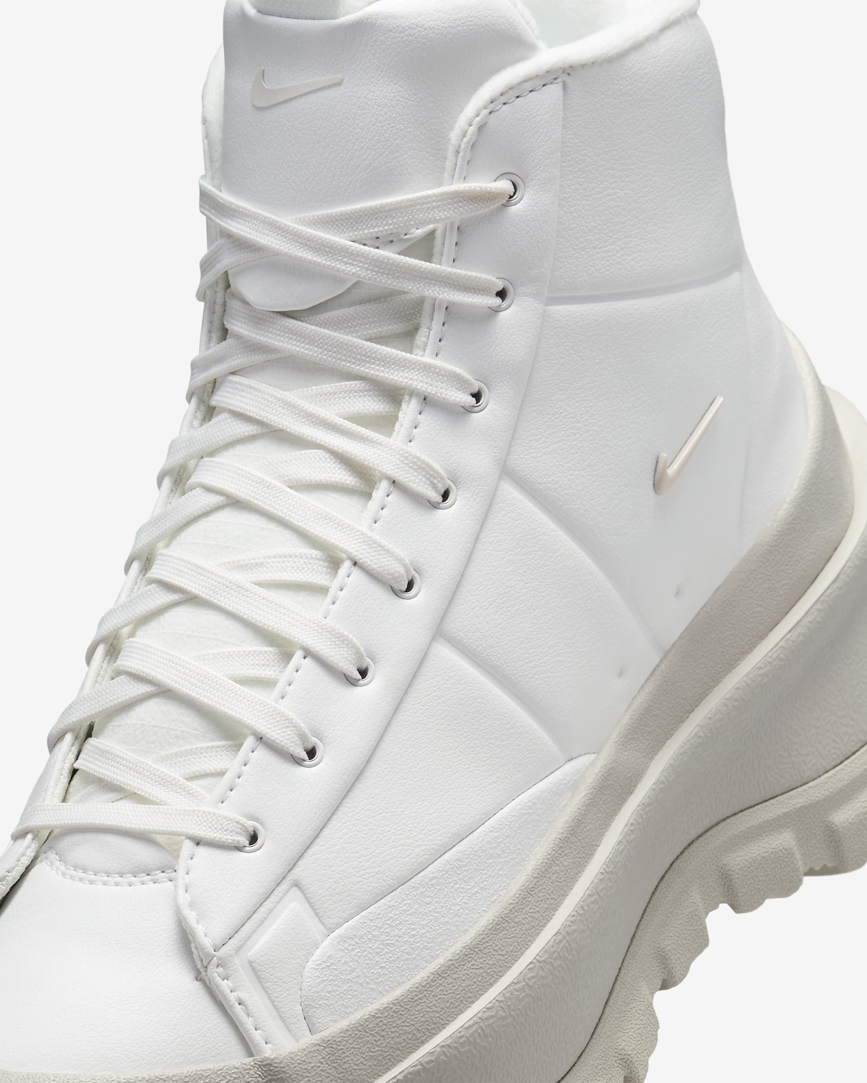 کتونی روزمره زنانه Nike Blazer Roam Mid برند Nike (نایک)