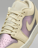 کتونی روزمره زنانه Air Jordan 1 Low SE برند Nike (نایک)