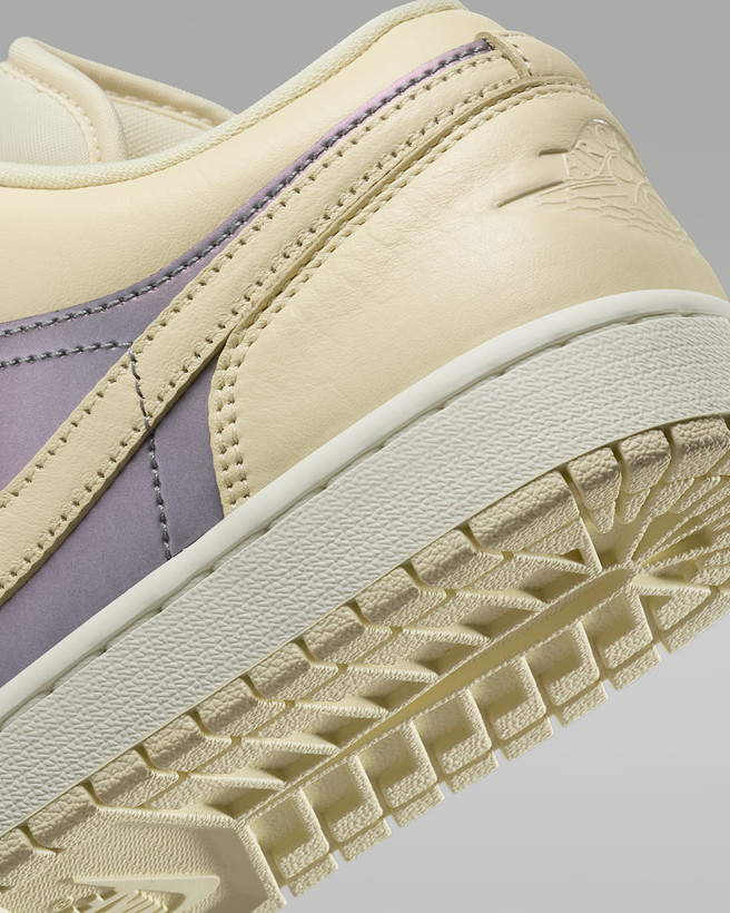 کتونی روزمره زنانه Air Jordan 1 Low SE برند Nike (نایک)