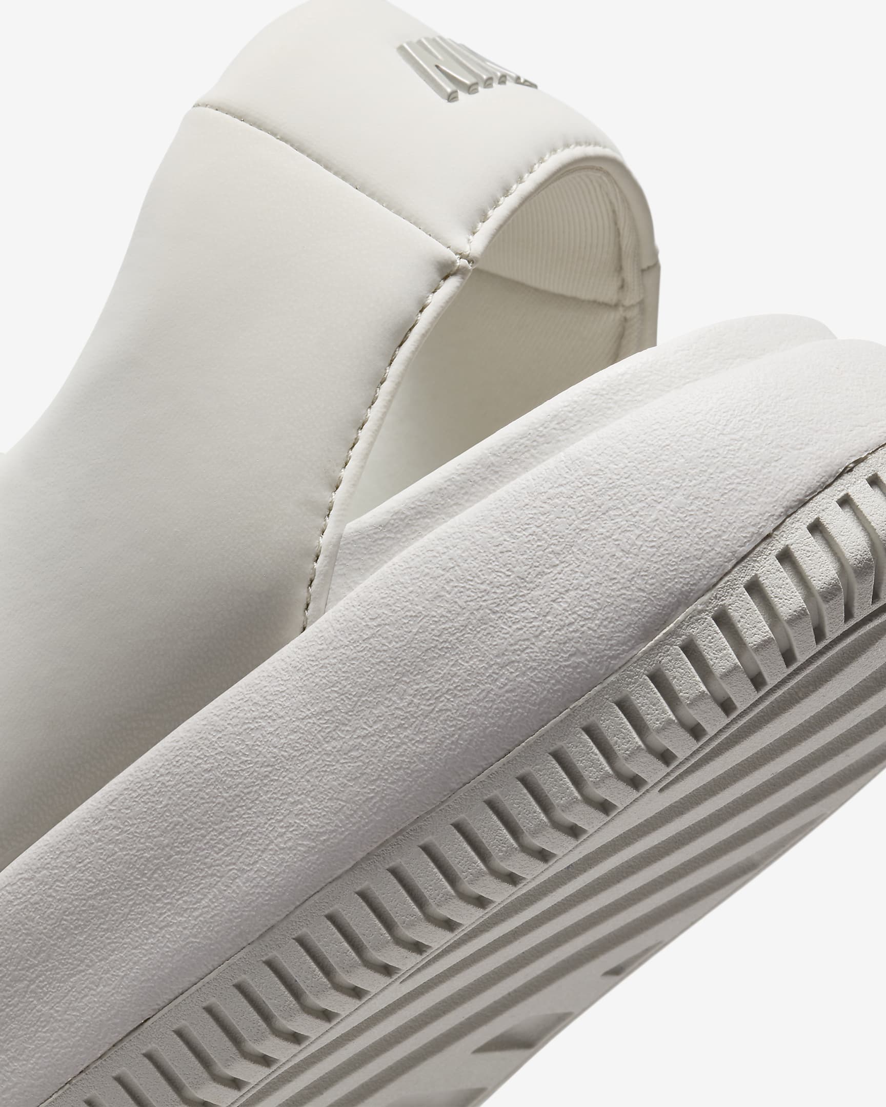 اسلیپر Nike Calm برند Nike (نایک)