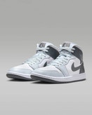 کتونی روزمره زنانه Air Jordan 1 Mid برند Nike (نایک)