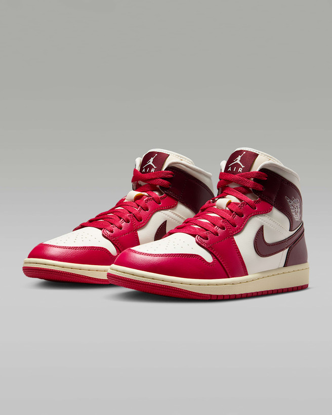 کتونی روزمره زنانه Air Jordan 1 Mid برند Nike (نایک)