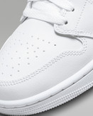 کتونی روزمره زنانه Air Jordan 1 Mid برند Nike (نایک)