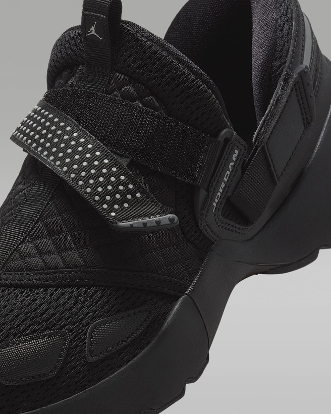 کتونی روزمره زنانه Jordan Trunner LX برند Nike (نایک)