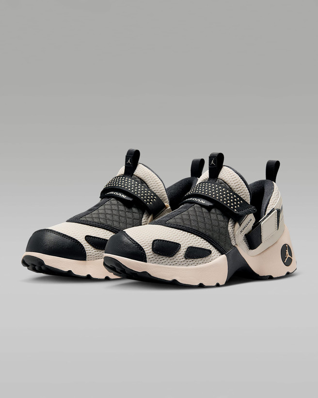 کتونی روزمره زنانه Jordan Trunner LX برند Nike (نایک)