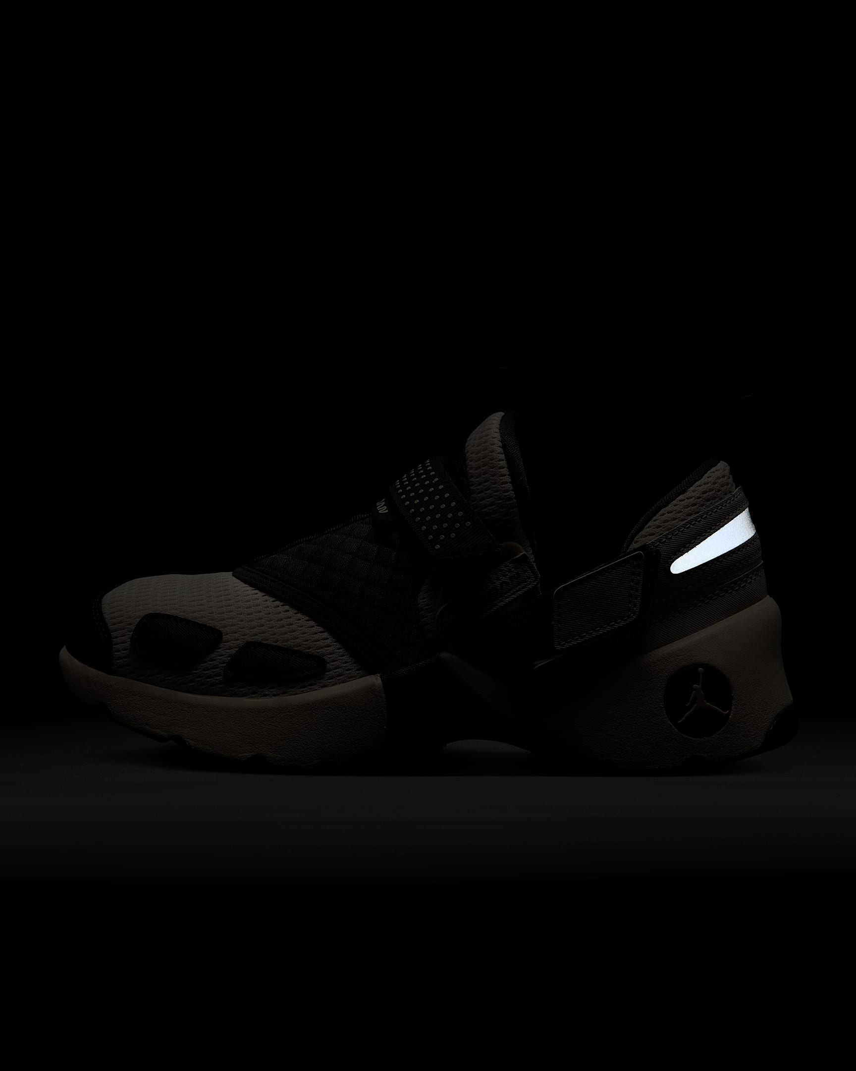 کتونی روزمره زنانه Jordan Trunner LX برند Nike (نایک)
