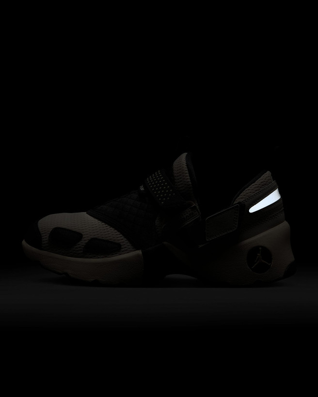 کتونی روزمره زنانه Jordan Trunner LX برند Nike (نایک)