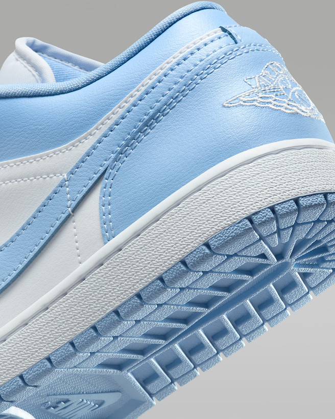 کتونی روزمره زنانه Air Jordan 1 Low برند Nike (نایک)