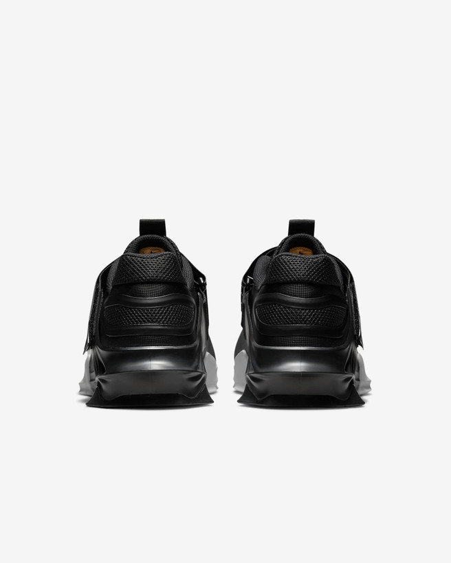 کفش ورزشی زنانه Nike Savaleos برند Nike (نایک)
