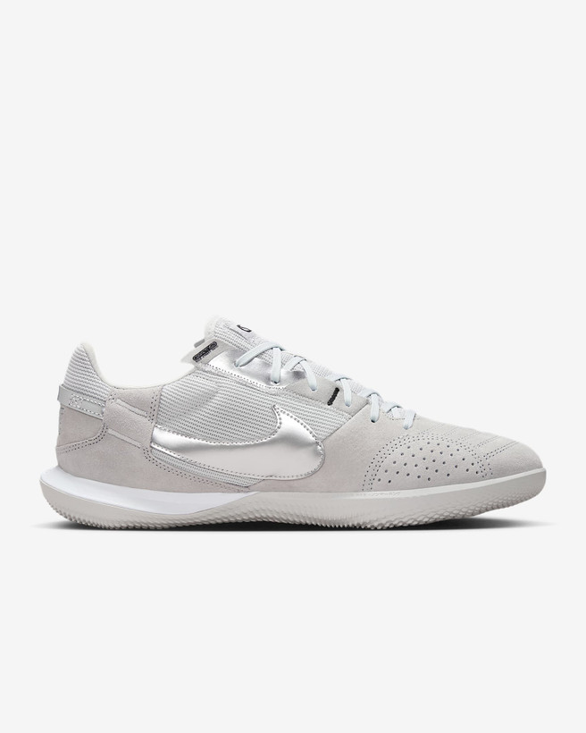 کفش ورزشی زنانه Nike Streetgato برند Nike (نایک)