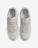 کتونی روزمره کفش مردانه Nike Air Force 1 Luxe برند Nike (نایک)