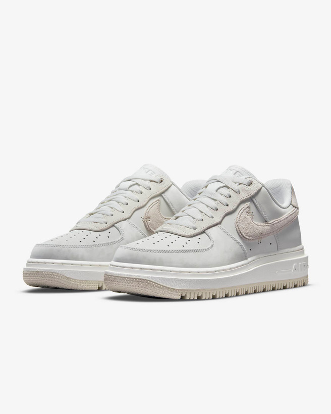 کتونی روزمره کفش مردانه Nike Air Force 1 Luxe برند Nike (نایک)