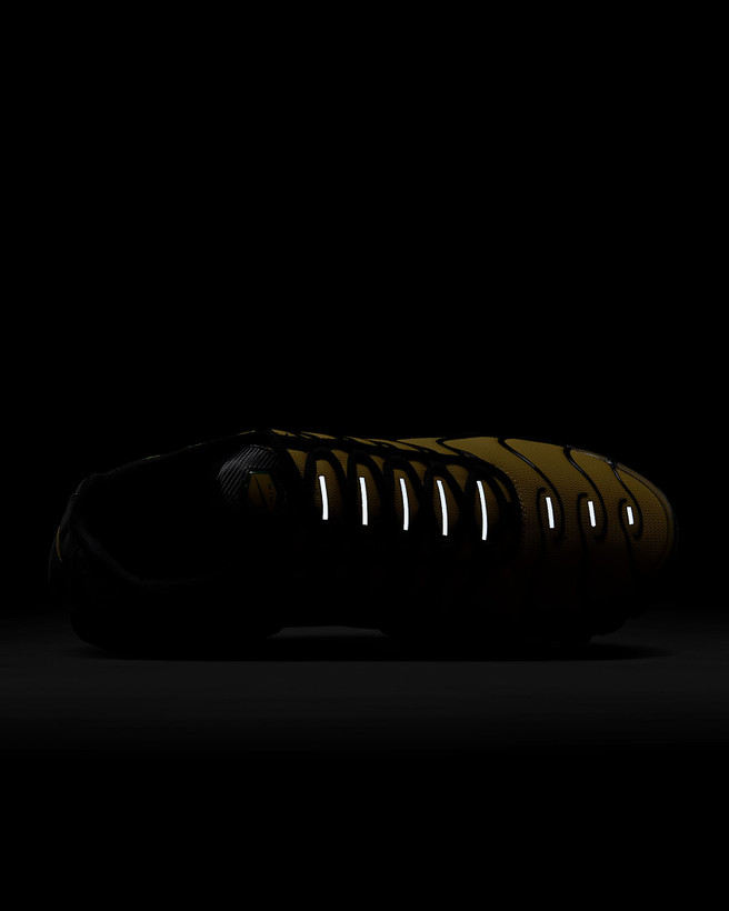 کتونی روزمره کفش مردانه Nike Air Max Plus برند Nike (نایک)