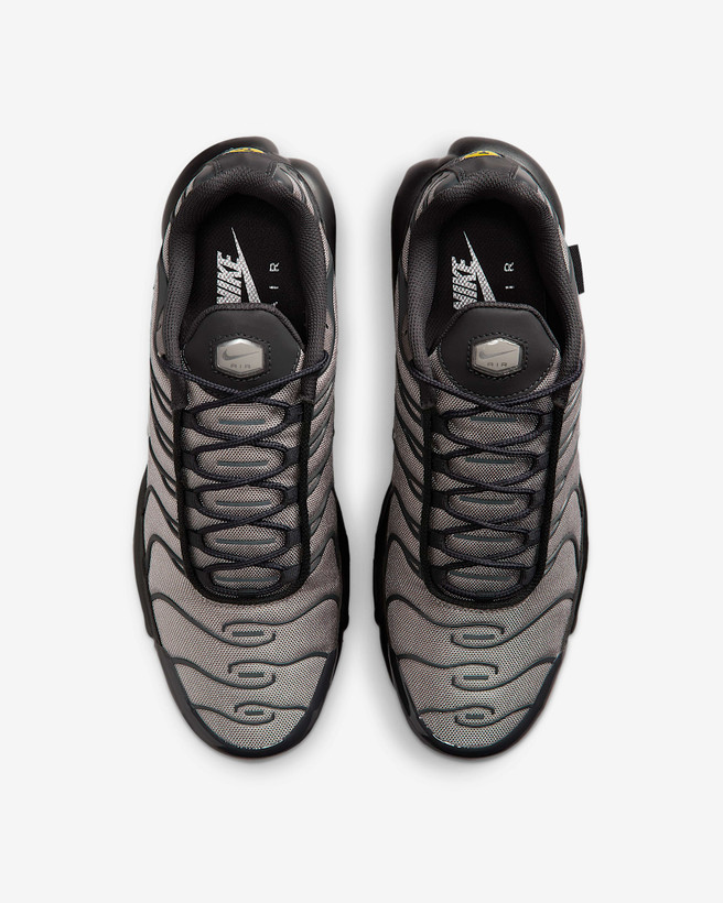 کتونی روزمره کفش مردانه Nike Air Max Plus برند Nike (نایک)