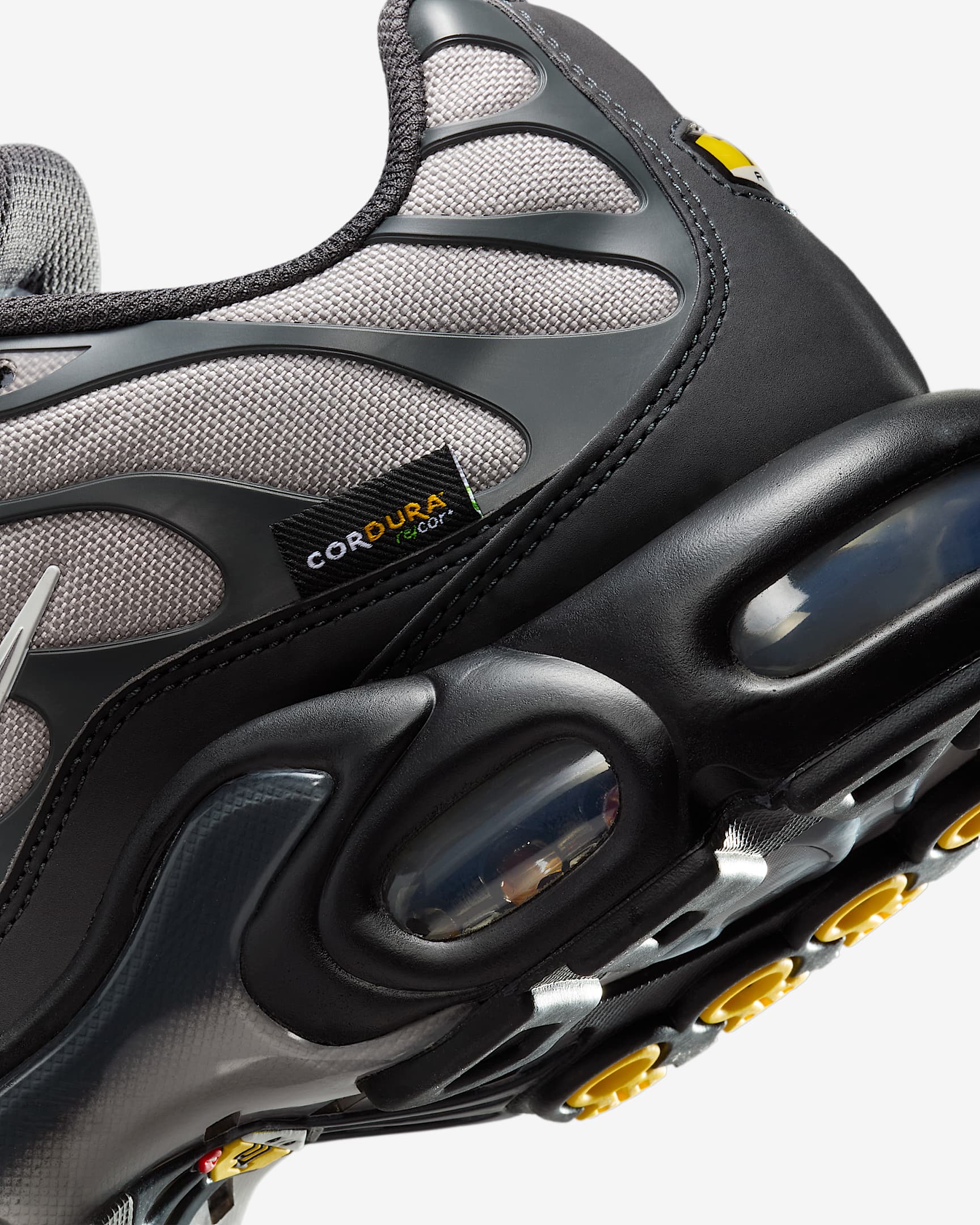 کتونی روزمره کفش مردانه Nike Air Max Plus برند Nike (نایک)