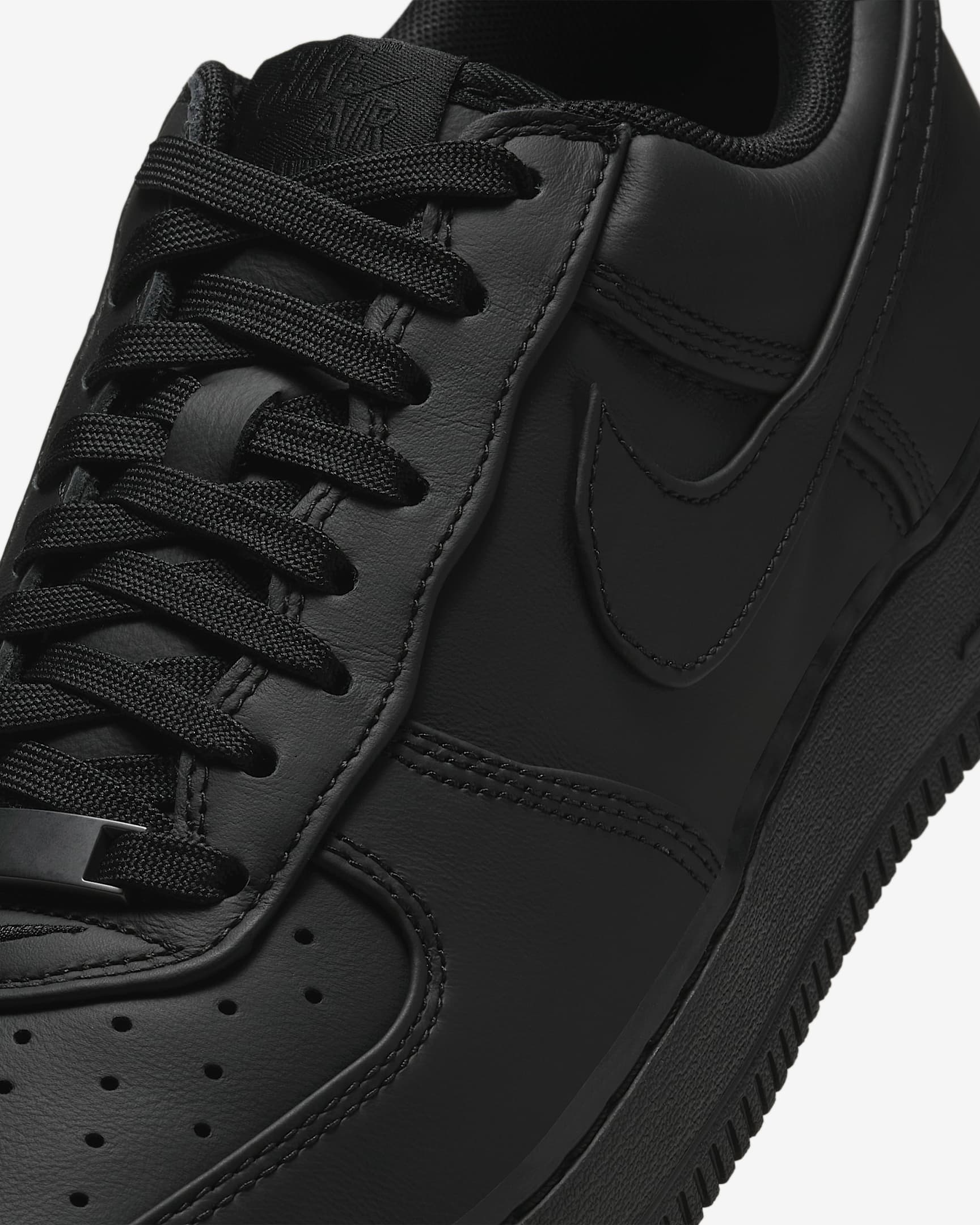 کتونی روزمره کفش مردانه Nike Air Force 1 Low Retro Premium برند Nike (نایک)