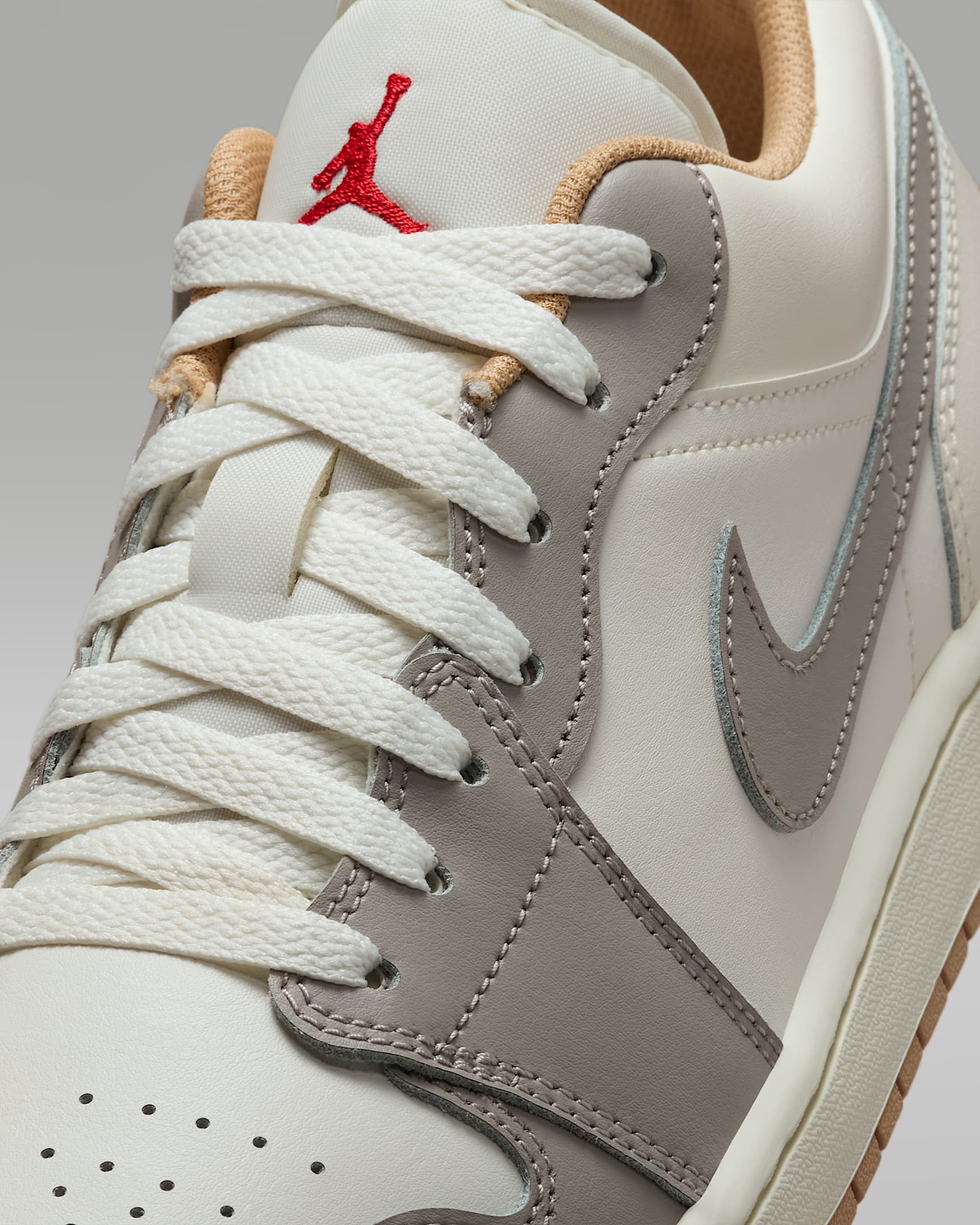کتونی روزمره کفش مردانه Air Jordan 1 Low برند Nike (نایک)