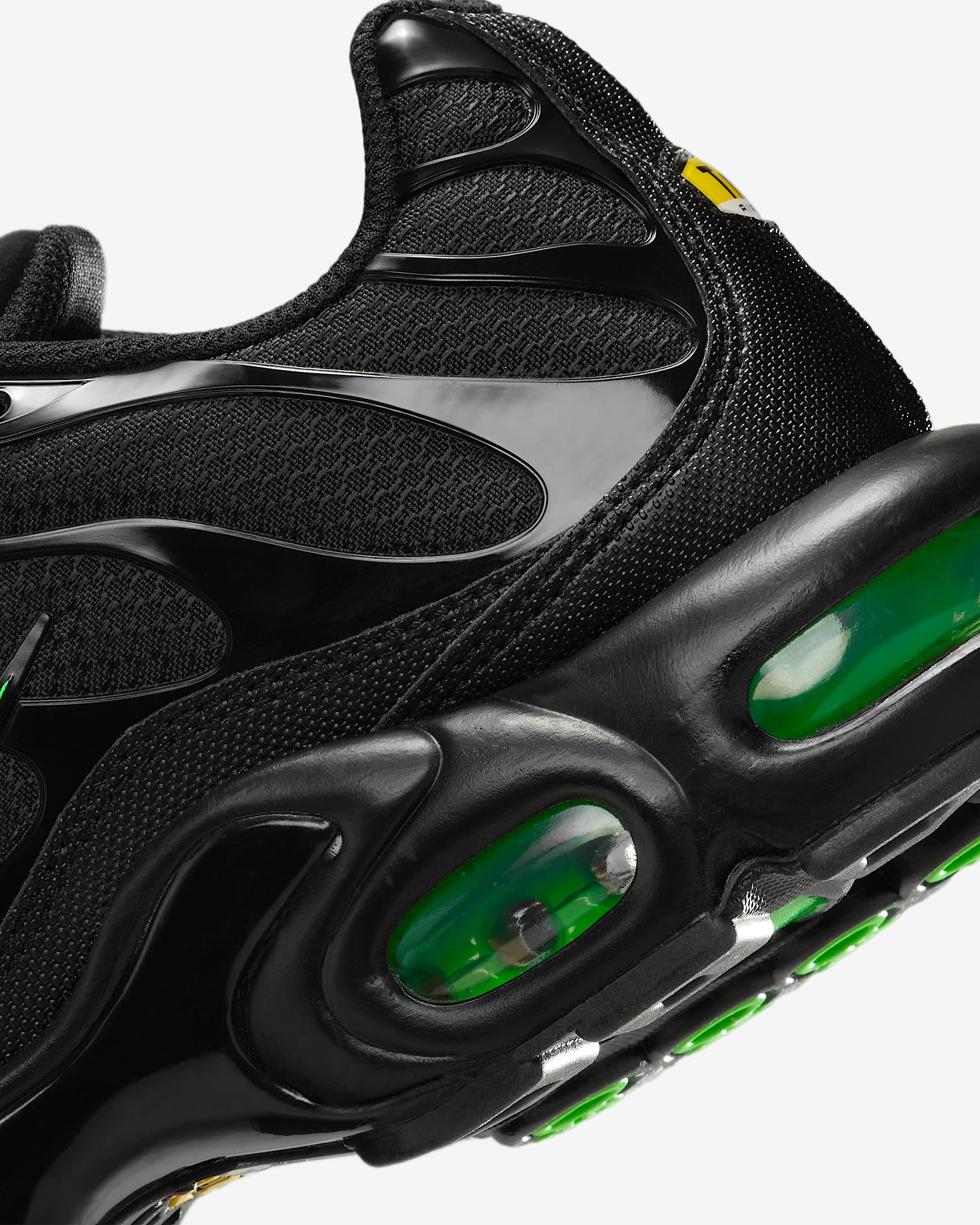 کتونی روزمره کفش مردانه Nike Air Max Plus برند Nike (نایک)
