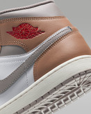 کتونی روزمره کفش مردانه Air Jordan 1 Mid برند Nike (نایک)
