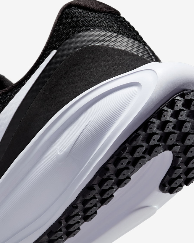 کتونی روزمره کفش مردانه Nike Revolution 8 برند Nike (نایک)