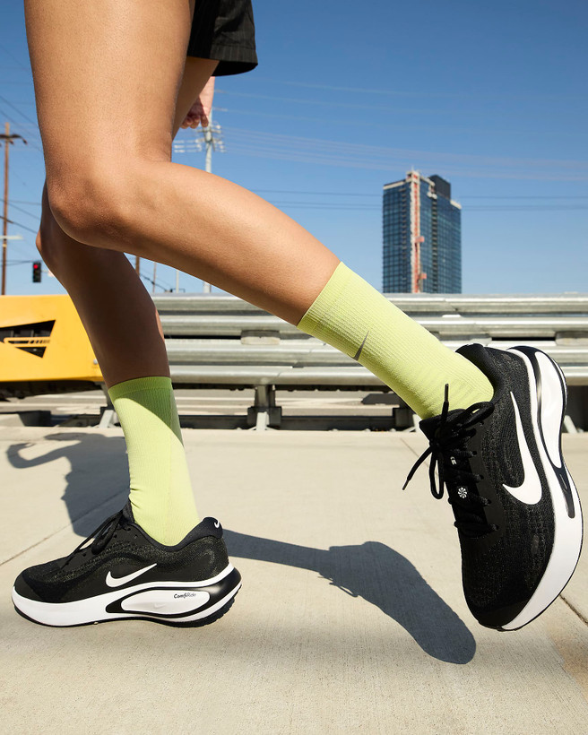 کتونی روزمره کفش مردانه Nike Journey Run برند Nike (نایک)